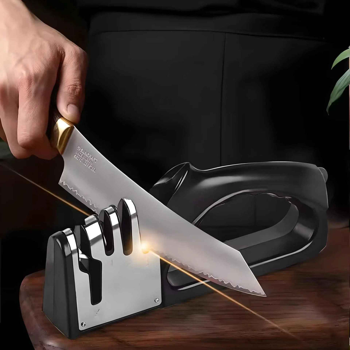 AFFUTEUR COUTEAU | SHARPCUT™ 4 EN 1 | COUTEAUX, CISEAUX ET HACHES