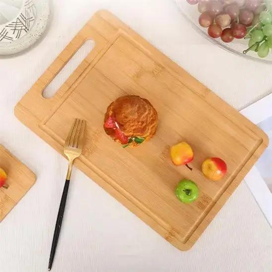 planche à découper bois idee cadeau robusta