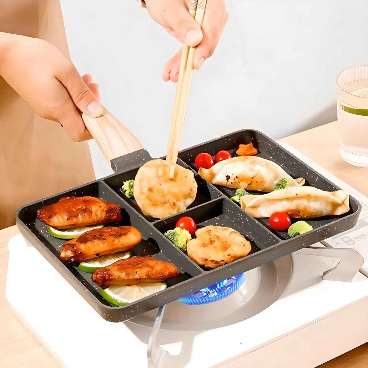 POELE TOUT-EN-UN À 4 COMPARTIMENTS | QUADCHEF™